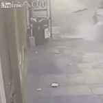 Videó: Van, amikor életet ment a busz késése