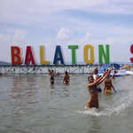 Migránsozás után összevertek négy fiatalt a Balaton Soundon