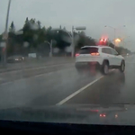 Az összkerékhajtás sem mentette meg ezt a Jeepet – videó