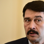 Áder „visszadobós” napja: visszaküldte az egészségügyi törvényeket is