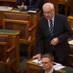 Harrach: a puszta segélyezés nem megoldja, hanem mélyíti a problémákat