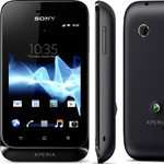 Eltiporja a konkurenciát a Sony olcsó mobilja?