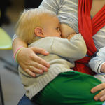 Minél hamarabb kerül mellre a baba, annál egészségesebb lesz