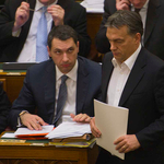 Financial Times: a magyarok saját magukra lőnek