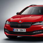 Itt az új Skoda Superb, akár 55 kilométeres villanyhatótávval