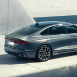 Gyönyörű kupészedán a Ford luxusmárkájától, míg nálunk halott a Mondeo