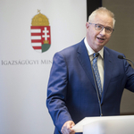 Trócsányi: meg kell erősíteni az unió külső határait