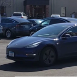 Gyere ide, Pajti! A Tesla is megcsinálja, amit KITT tudott – videó