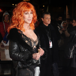 Cher elnézést kért, amiért ízléstelenül reagált a robbantásokra