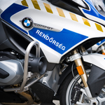 Kéttucatnyi új rendőr-BMW miatt szárnyalt a motoreladás