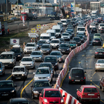 Tizenegy autó karambolozott az M1-M7-es kivezetőn, komoly a torlódás