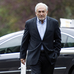 Strauss-Kahn mindent megtesz a róla szóló könyv betiltásáért