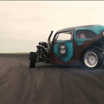 Simán mehetne a Mad Maxbe ez az 1953-as hot rod driftautó – videó