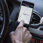 Uber-szerű fizetésre vált egy taxitársaság