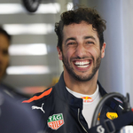 Daniel Ricciardo most önre mosolyoghat