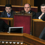 Nem menesztette az ukrán kormányt a parlament