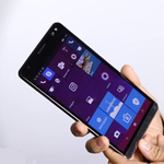 Videó: Közelről is megnézheti az új windowsos szupertelefont