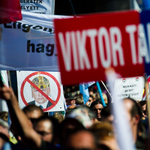"Viktor, takarodj": tüntetés a Kossuth téren – Nagyítás-fotógaléria