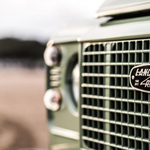 Így néz ki egy Land Rover, ami 30 év után bukkant elő a tengerből – videó