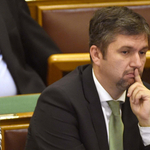 Embercsempészet miatt feljelentést tesz Hadházy Gruevszki-ügyben