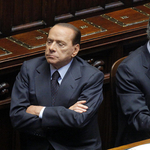 Hiába megy Berlusconi, tovább kavarhat a háttérből