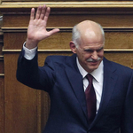Papandreu túlélte a bizalmi szavazást