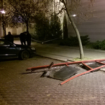 Autóval hajtottak be egy csepeli ékszerboltba, előzetesbe kerülhet ma két ember