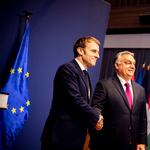 Több kényes kérdést is felhozott Emmanuel Macron Orbánnak