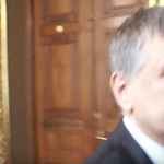 A TASZ képviseli a parlamentből kitiltott újságírókat