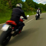 Tiltakozó motorosok százai jelentek meg Visegrádon szombaton