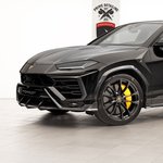 Rendes orosz cégautó egy ilyen Darth Vader-szerű Lamborghini Urus
