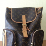 Rogán 80 ezerért árulja a neten Louis Vuitton táskáját
