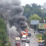 Elszabadult és tűzgolyó lett egy troliból Lembergben – videó