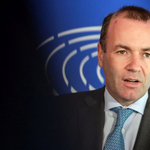 A felfüggesztett Fidesz képviselőjének is gratulált Manfred Weber