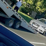 Tényleg összetörték a rendőrök a traffipaxos civil rendőrautót? Különös képek terjednek a Facebookon