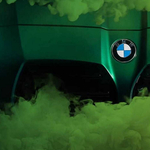 Füstös kedvcsináló képeken a szerdán debütáló új BMW M3 és M4