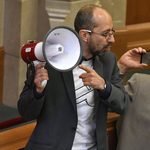 A Kétfarkút is megszégyenítő válaszokat küldött az Együtt politikusa a sorosozó csepeli helyi lapnak