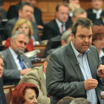 Megint egy emberére szabná a törvényeket a Fidesz