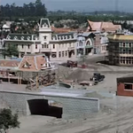 Így épül fel Disneyland mindössze 1 perc alatt – archív timelapse videó