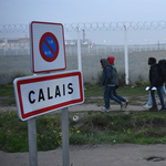 Migránsok verekedtek össze, négy embert meglőttek Calais-nál