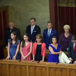 Orbán Viktor nem köteles válaszolni arra, hogy miért dőlnek be sorra családja volt cégei