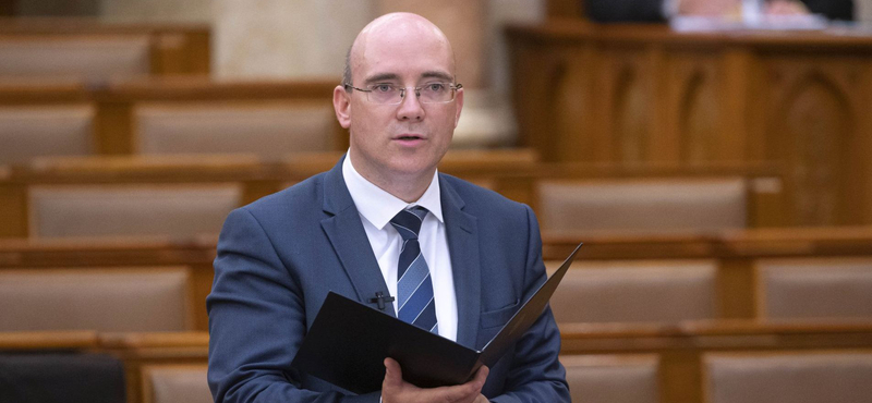 Maruzsa: Külön rendészeti szervként jöhet létre az iskolaőrség