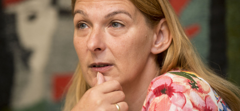 Jeszenszky Zsolt szerint Baranyi Krisztina k@rvának állt, így b@sznia kell