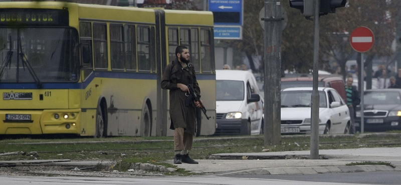Terror Szarajevóban: megtámadták az amerikai nagykövetséget - videó