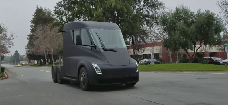 Videó: már a közúton tesztelik a Tesla elektromos kamionját
