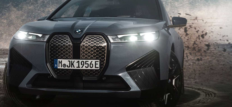 Közel 1000 kilométeres hatótávot kap a BMW iX villanyautó