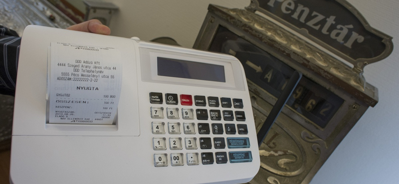 Százmilliárdokkal több volt a NAV bevétele tavaly, mint korábban