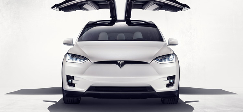 Megszünteti a Tesla a legolcsóbb Model X gyártását