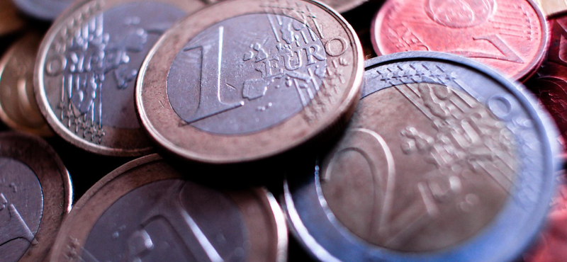 Fizetne is Brüsszel, csak lépjünk be az euróövezetbe