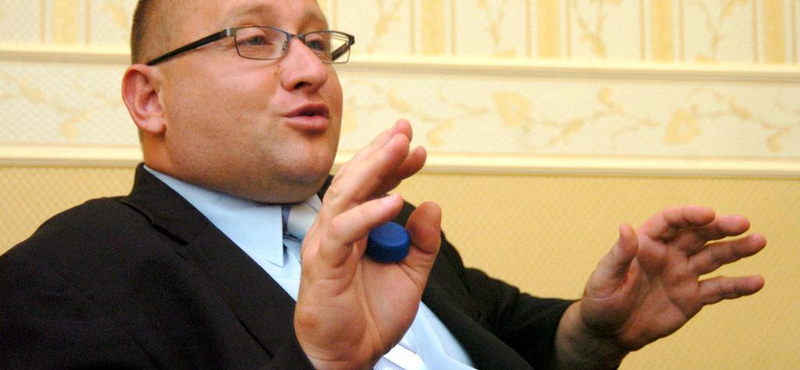 "Nem kell tájékoztatást adnom önnek" – így számolnak el a kamupártok a kampánypénzzel